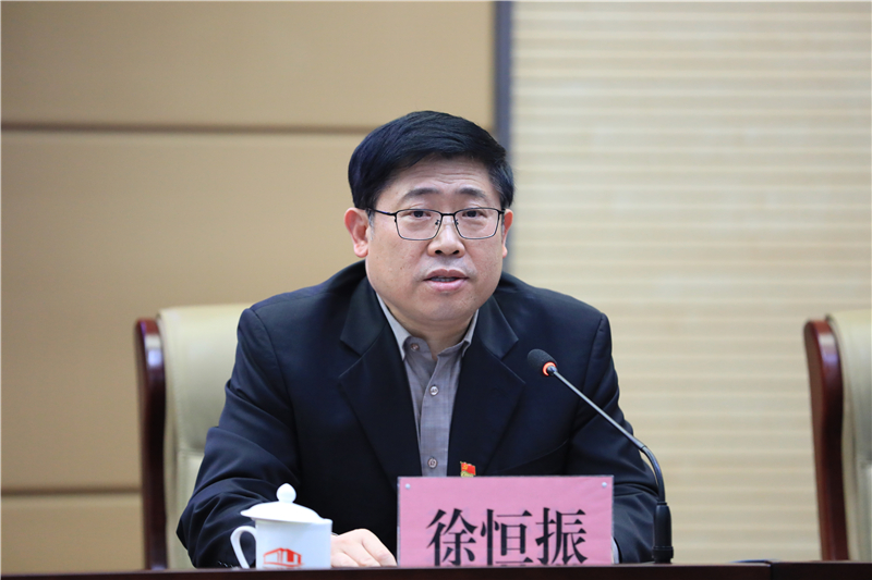 省教育厅对外合作与交流处处长徐恒振介绍我省现有来华留学生的情况.jpg